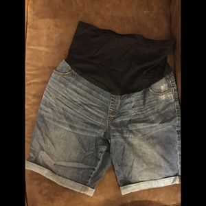 MATERNITY SIZE L DENIM ROLLED CUFF SHORT